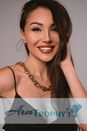 208356 - Olga Age: 32 - Russia