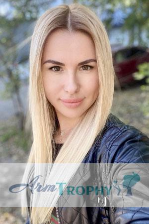 208682 - Liubov Age: 37 - Ukraine