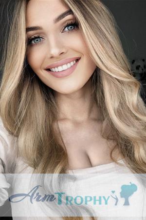 208837 - Galina Age: 22 - Ukraine