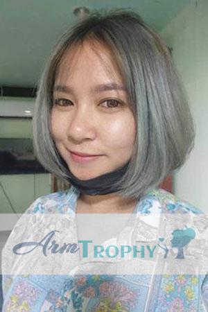 209364 - Oumaporn Age: 31 - Thailand