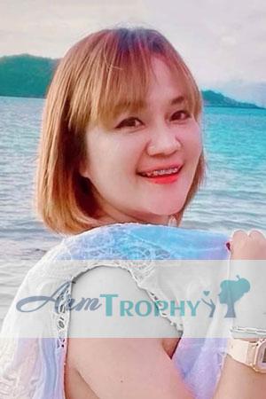 209370 - Pitchsinee Age: 30 - Thailand