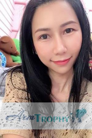 209899 - Julaporn Age: 43 - Thailand