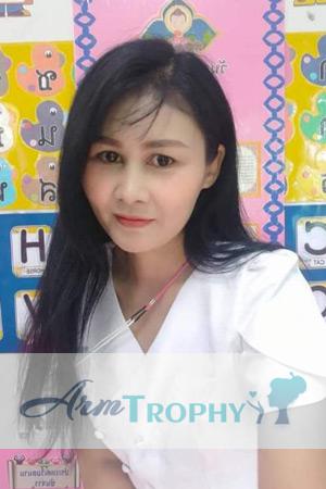 210567 - Thansiri Age: 44 - Thailand