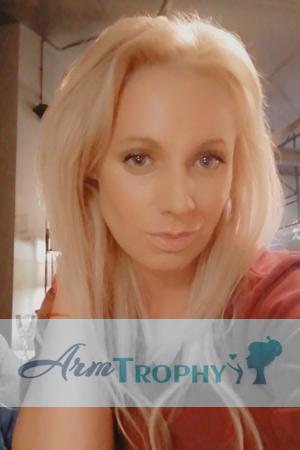 210764 - Ksenia Age: 38 - Russia