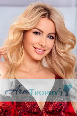 211424 - Diana Age: 44 - Ukraine