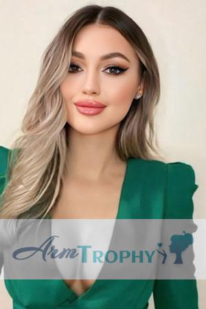 211433 - Maria-Madalina Age: 29 - Romania