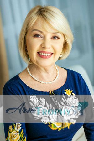 211705 - Larisa Age: 58 - Ukraine