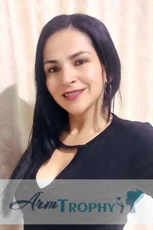 212326 - Alexandra Age: 46 - Colombia