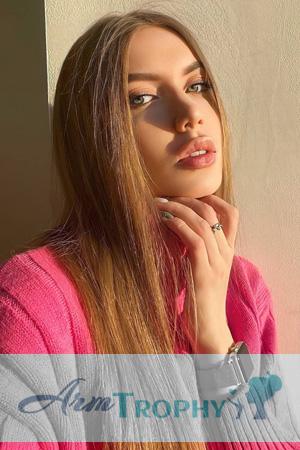 213824 - Anastasiia Age: 18 - Ukraine