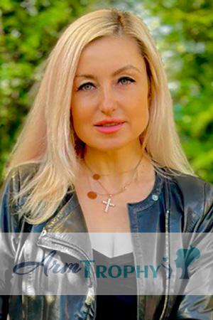 215007 - Lesya Age: 42 - Ukraine