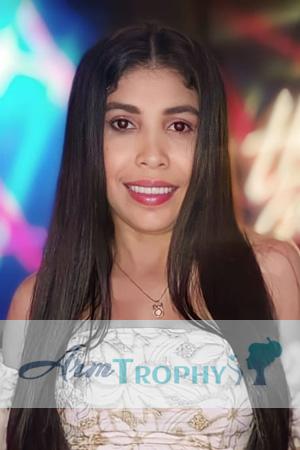 215546 - Beatriz Age: 27 - Colombia