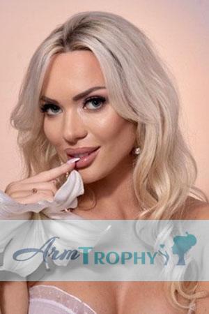 215804 - Viktoriya Age: 32 - Bulgaria