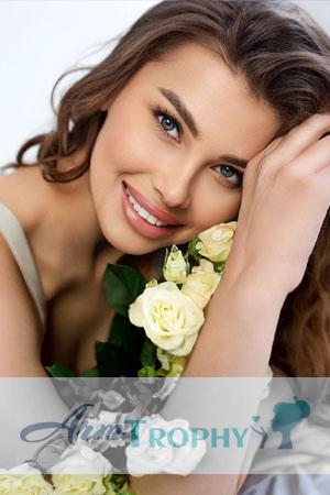 215807 - Liliia Age: 23 - Ukraine