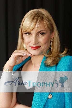 215840 - Larisa Age: 53 - Ukraine