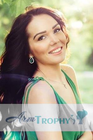 216209 - Yuliia Age: 33 - Ukraine