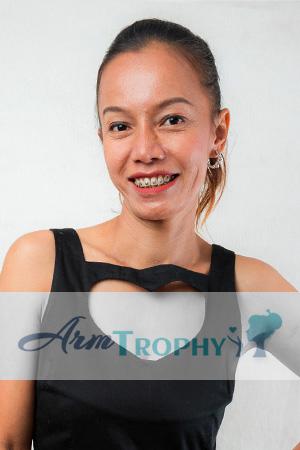 216288 - Pornpit (Aew) Age: 42 - Thailand