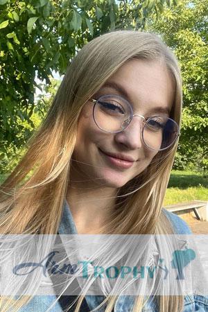 217327 - Yeva Age: 21 - Ukraine