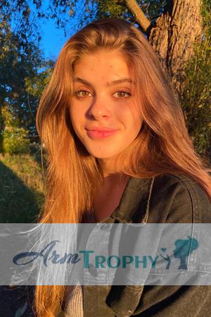 217720 - Iryna Age: 19 - Ukraine