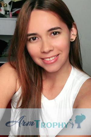 217747 - Julieth Age: 28 - Colombia