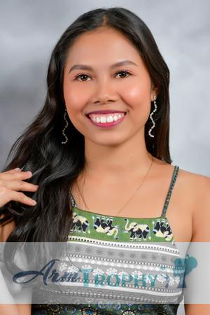 223136 - Lea Age: 26 - Philippines