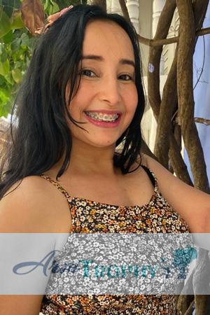 223203 - Brenda Age: 39 - Colombia