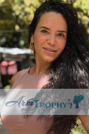 223663 - Paola Age: 48 - Colombia