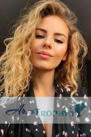 223688 - Oleksandra Age: 25 - Ukraine