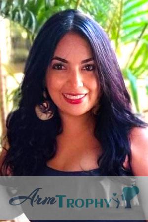 223715 - Iyaneth Age: 36 - Colombia