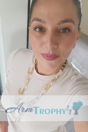 225118 - Evelyn Age: 39 - Costa Rica