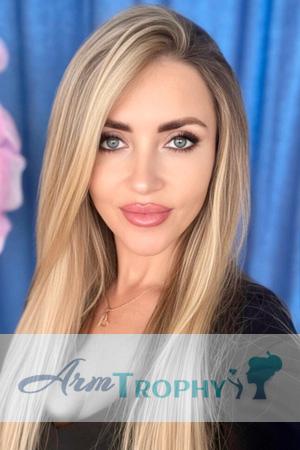 225271 - Valentina Age: 41 - Ukraine