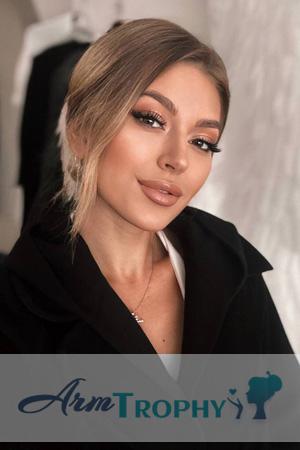 225334 - Yuliia Age: 30 - Ukraine