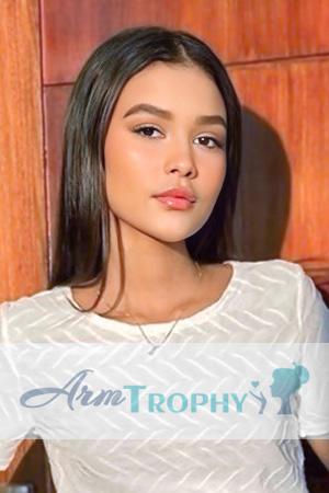 225360 - Livyhen Age: 19 - Colombia