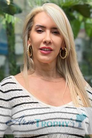 225516 - Diana Age: 56 - Colombia