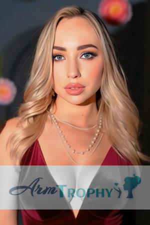 225590 - Dariia Age: 27 - Ukraine