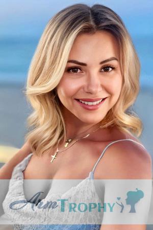 226208 - Svitlana Age: 45 - Ukraine