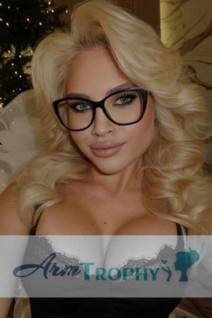 226358 - Yevheniia Age: 19 - Ukraine