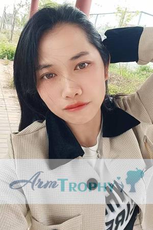 226751 - Huangfang Age: 36 - China