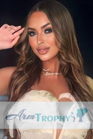 226981 - Beatriz Age: 23 - Brazil