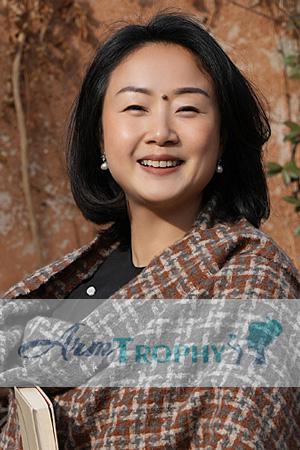 227031 - Rowena Age: 49 - China