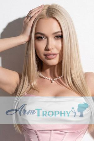 227070 - Sandra Age: 19 - Ukraine