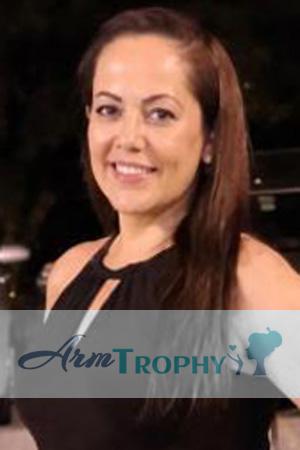 227131 - Hazel Age: 48 - Costa Rica