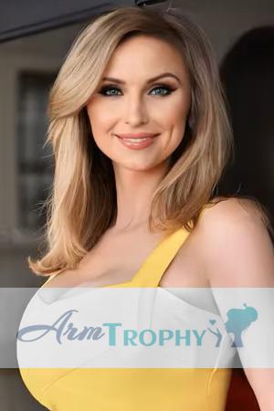 227390 - Nataliia Age: 43 - Ukraine