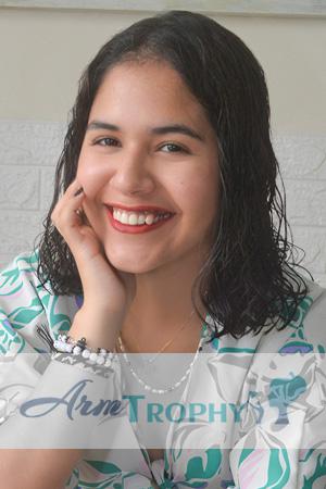 227604 - Josselyn Age: 25 - Peru