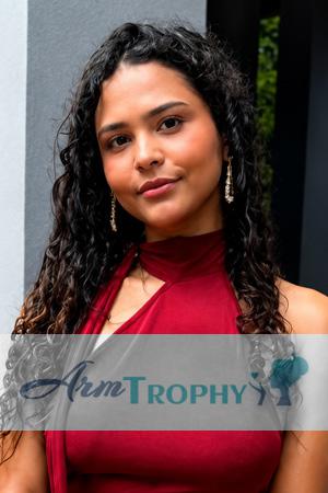 227693 - Laura Age: 19 - Colombia