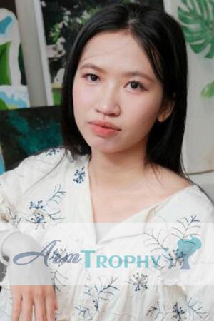 228416 - Thi Yen Nhi Age: 25 - Vietnam