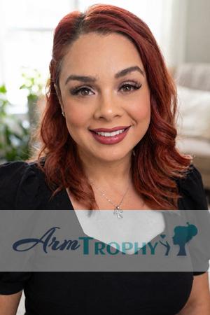 228582 - Dayanna Age: 34 - Costa Rica
