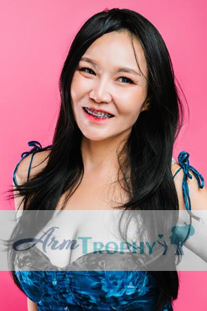 228590 - Pinyaluk Age: 41 - Thailand