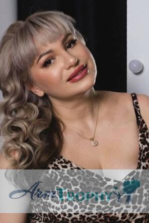 228693 - Elina Age: 56 - Ukraine