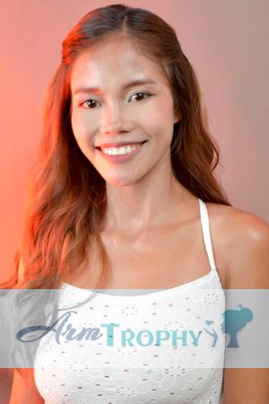 228706 - Malyn Age: 23 - Philippines