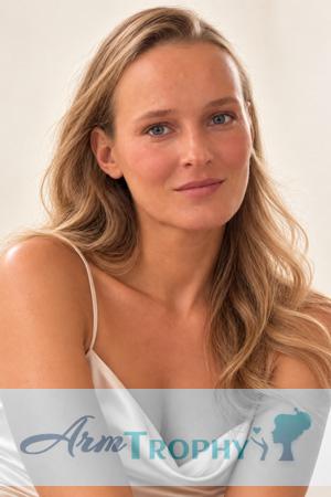 229401 - Maryna Age: 38 - Ukraine
